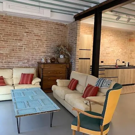 Casa Del Parroco 度假居 拉卡罗利纳