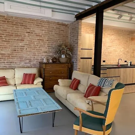 Casa Del Parroco 度假居 拉卡罗利纳